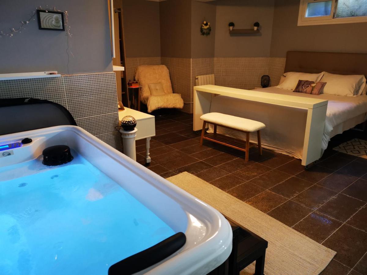 Suite Jacuzzi Au Calme Domont Buitenkant foto